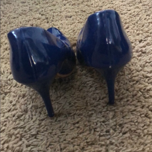 Heels - Picture 3 of 3